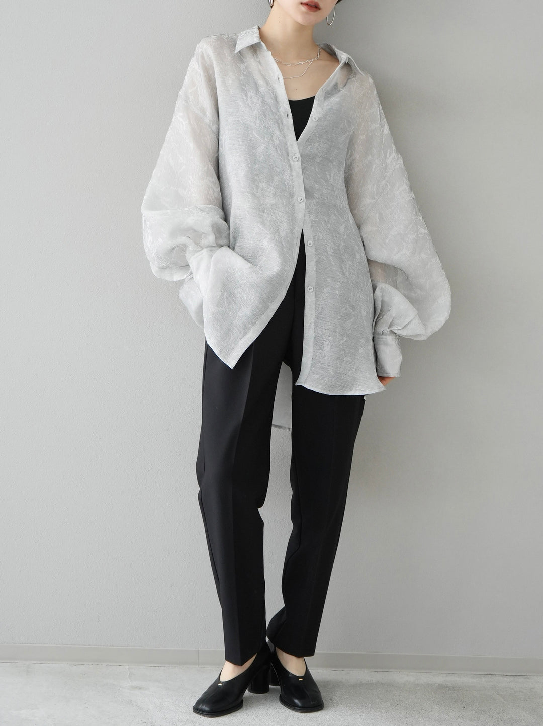 【套裝】Nuance雪紡捲袖襯衫+雙肩帶剪裁羅紋胸罩吊帶背心+寬鬆錐形褲L（2套）