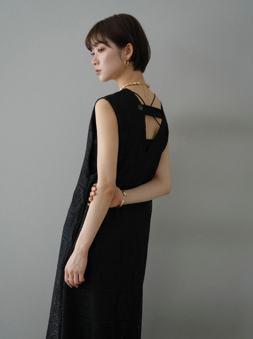 [Pre-order] Block Lace V-neck Sleeveless Dress/Black