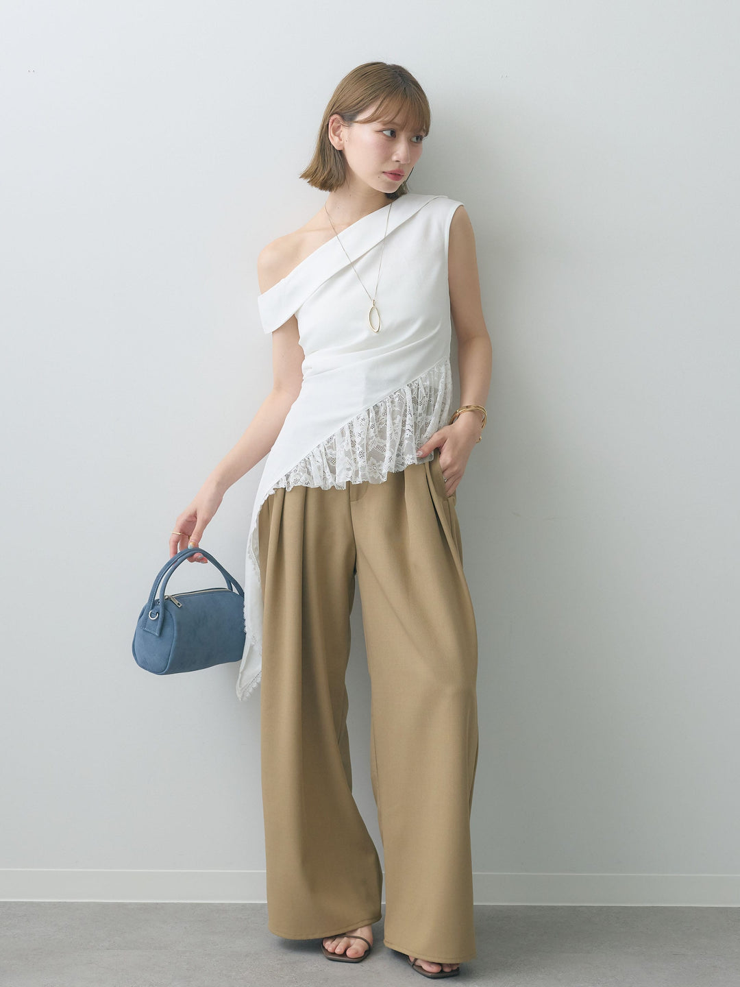 [SET]アシンメトリーラッフルレースヘムトップス+クレープデシンタックワイドパンツ(2set)