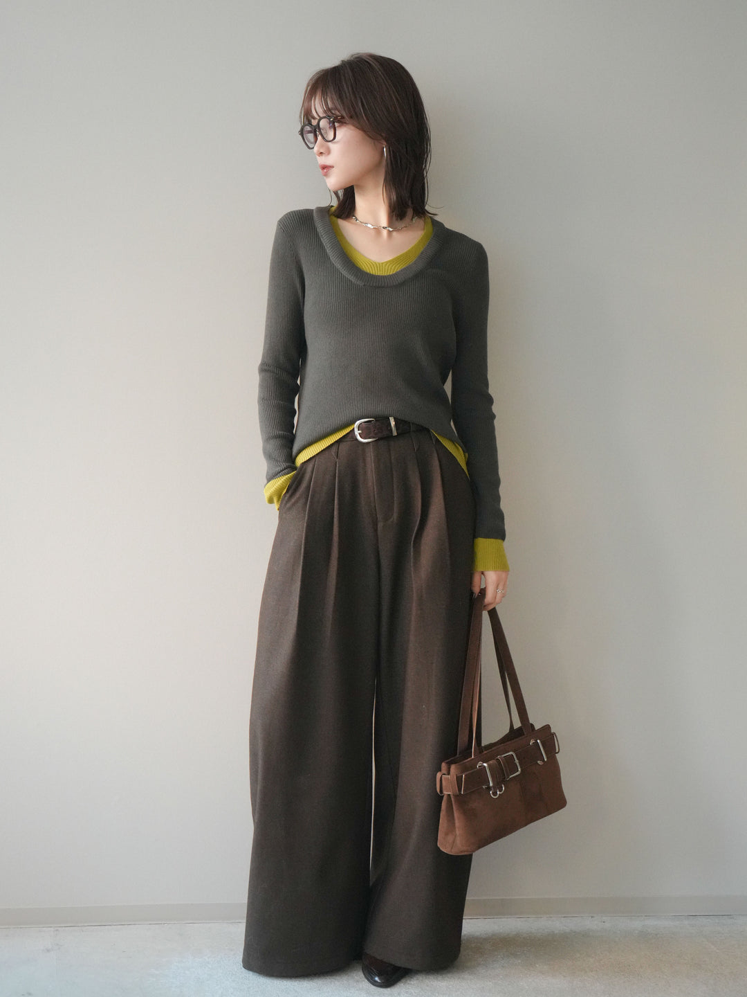 [SET]Uネック配色レイヤードリブニットトップス+アニマル柄ベルト付きウールタッチワイドパンツ(2set)