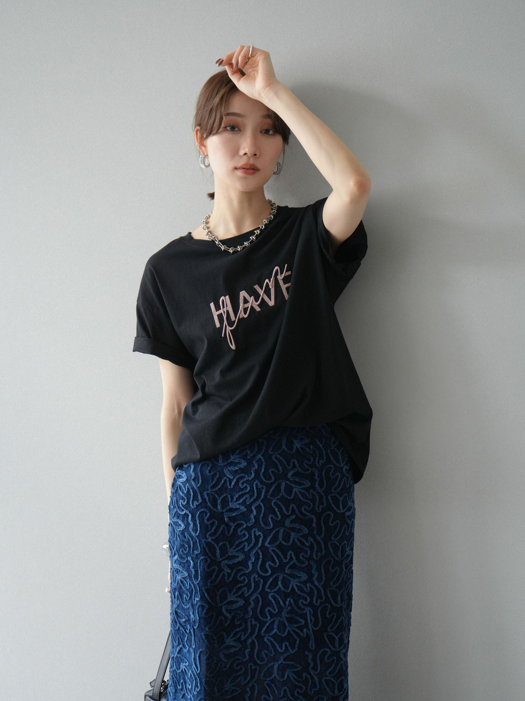 [予約]デザインロゴ刺繍Tシャツ/ブラック