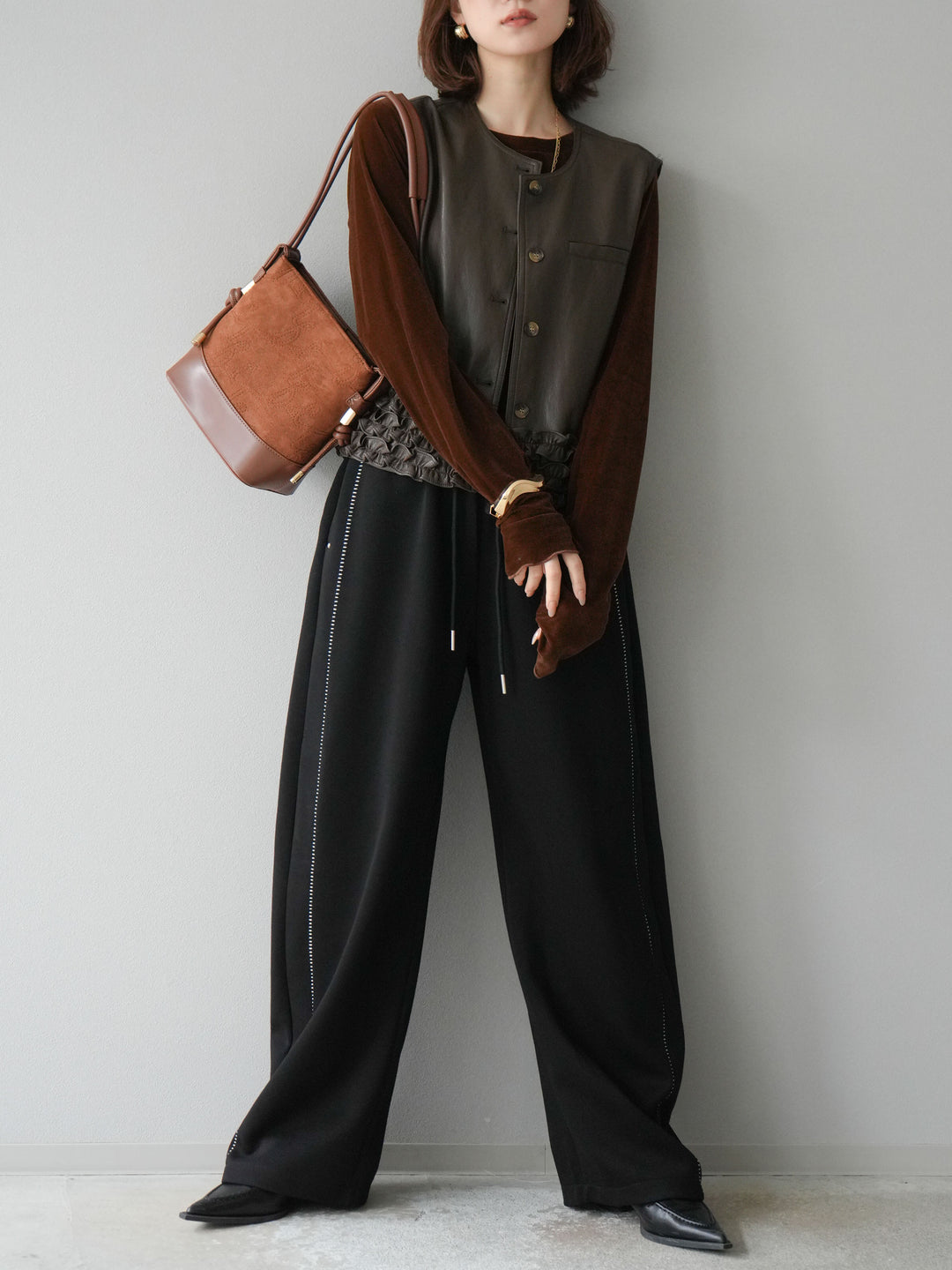[予約]コンパクトフリルレザーベスト/ブラウン