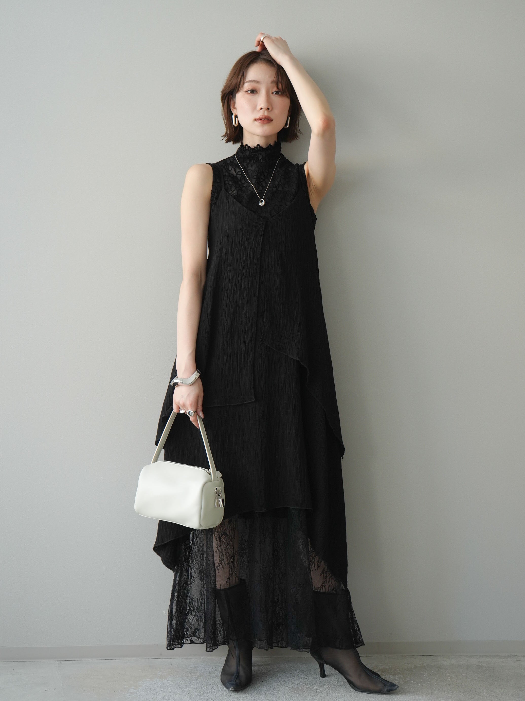 SET]レース切替アシンメトリーワンピース+ノースリーブプチネック
