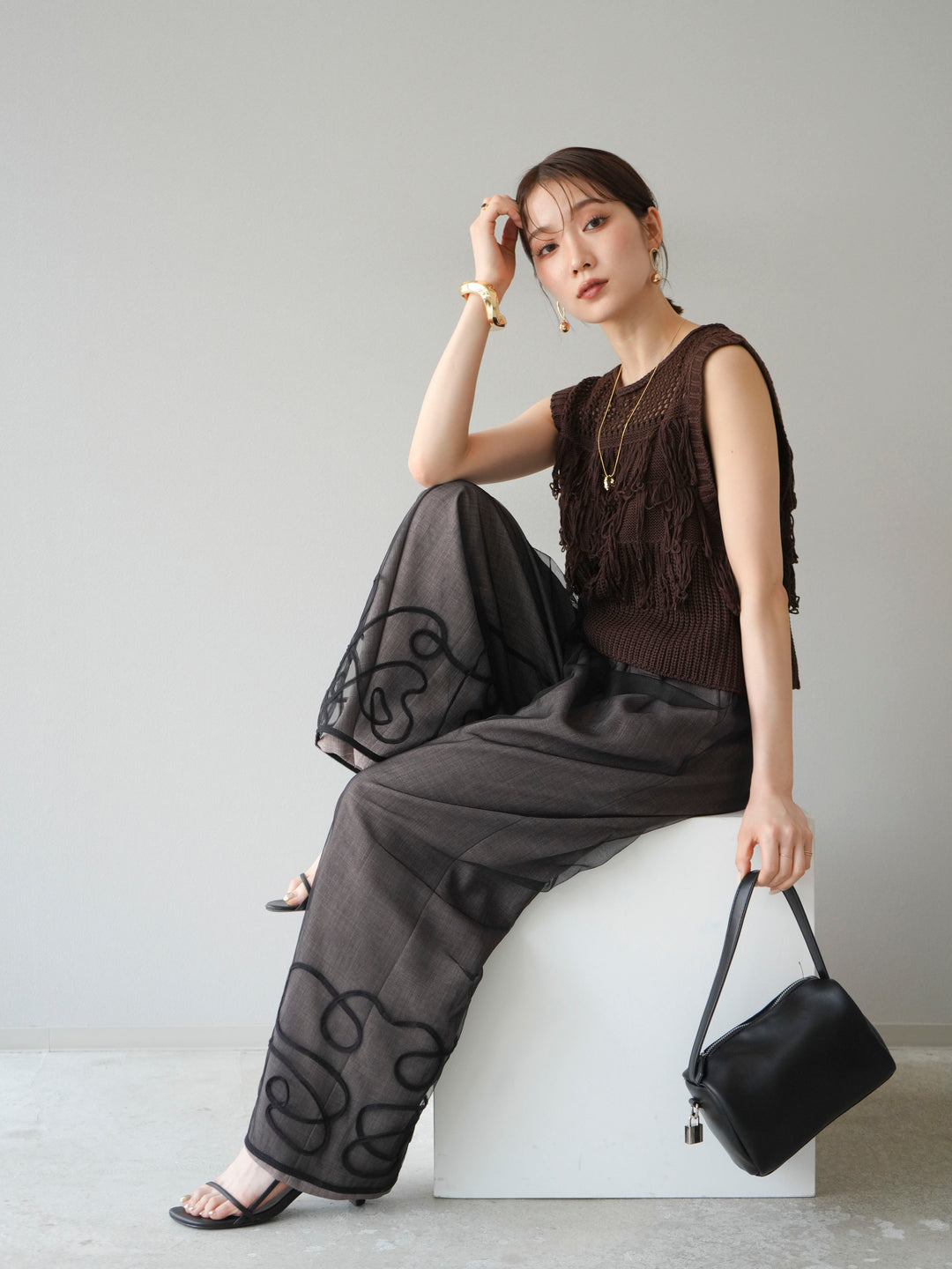 [SET]透かし編みフリンジニットトップス+コード刺繍チュールレイヤードパンツ(2set)