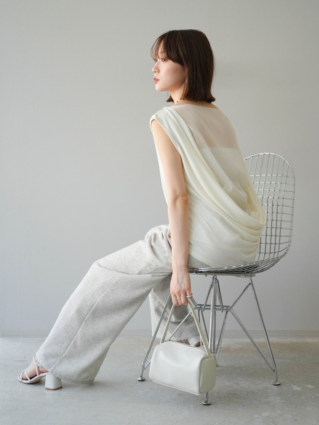 [預訂] 雙向透視多層垂墜上衣/象牙色