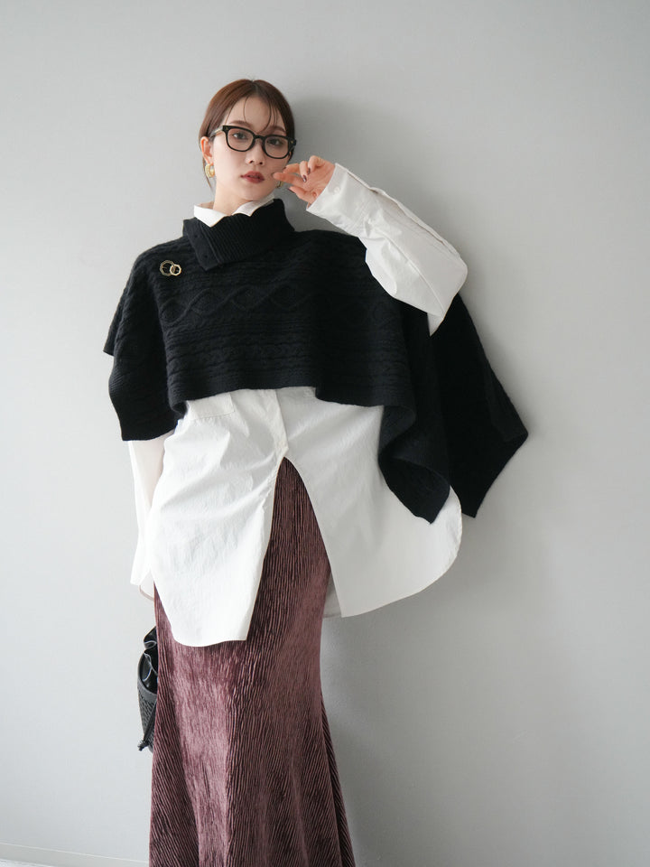 [予約]ケーブル編みニットケープ/ブラック