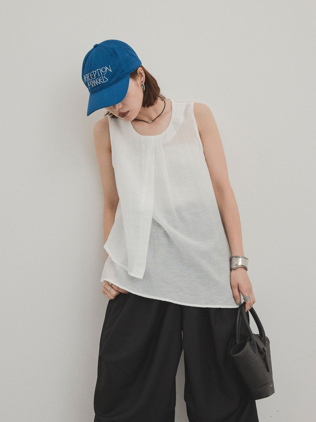 [SET] 透視褶皺不對稱上衣 + 設計環側褶褲 (2 件組)