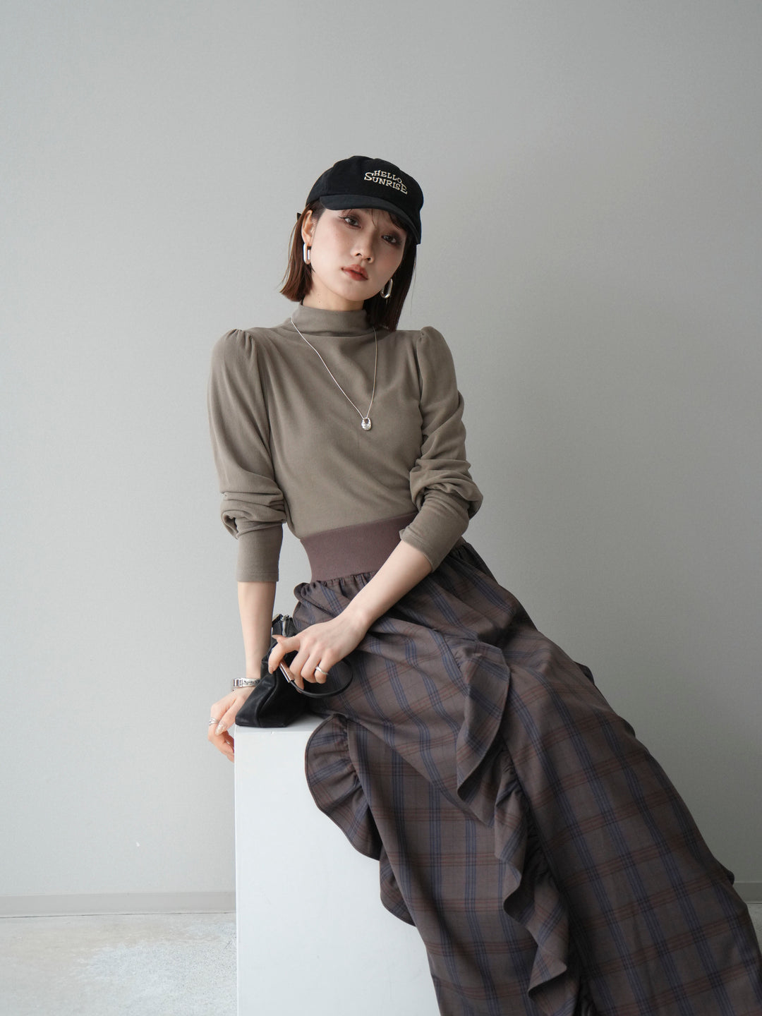 [予約]プチネックパワーショルダー起毛トップス/greige