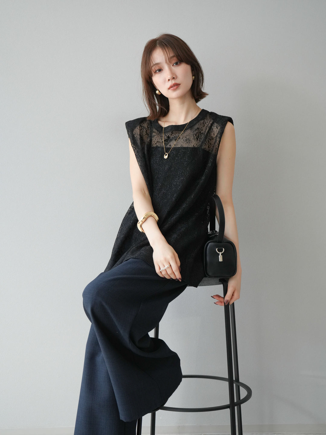 [予約]シャイニーレースプルオーバー/ブラック