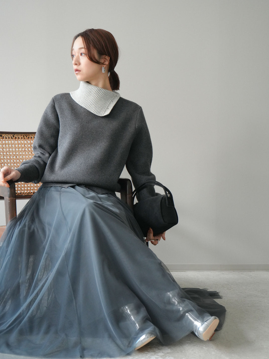 [予約]デザインネックバイカラーニットプルオーバー/charcoal