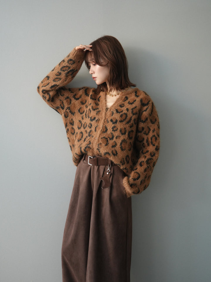 [SET]モヘアタッチレオパード柄ニットカーディガン+モチーフベルト付スエードタックワイドパンツ(2set)