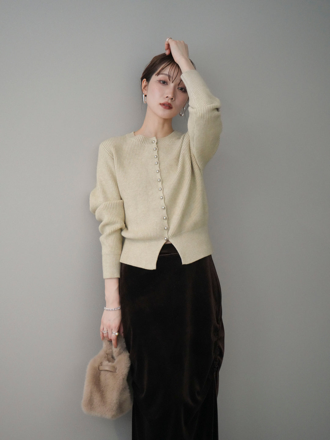 [SET]シルバーボタン畦編みニットカーディガン+ギャザーベロアスカート(2set)