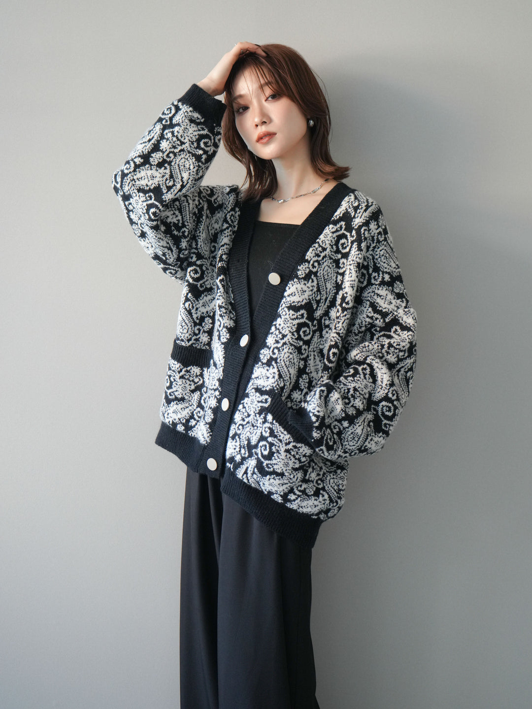 [予約]ペイズリー柄ニットカーディガン/black
