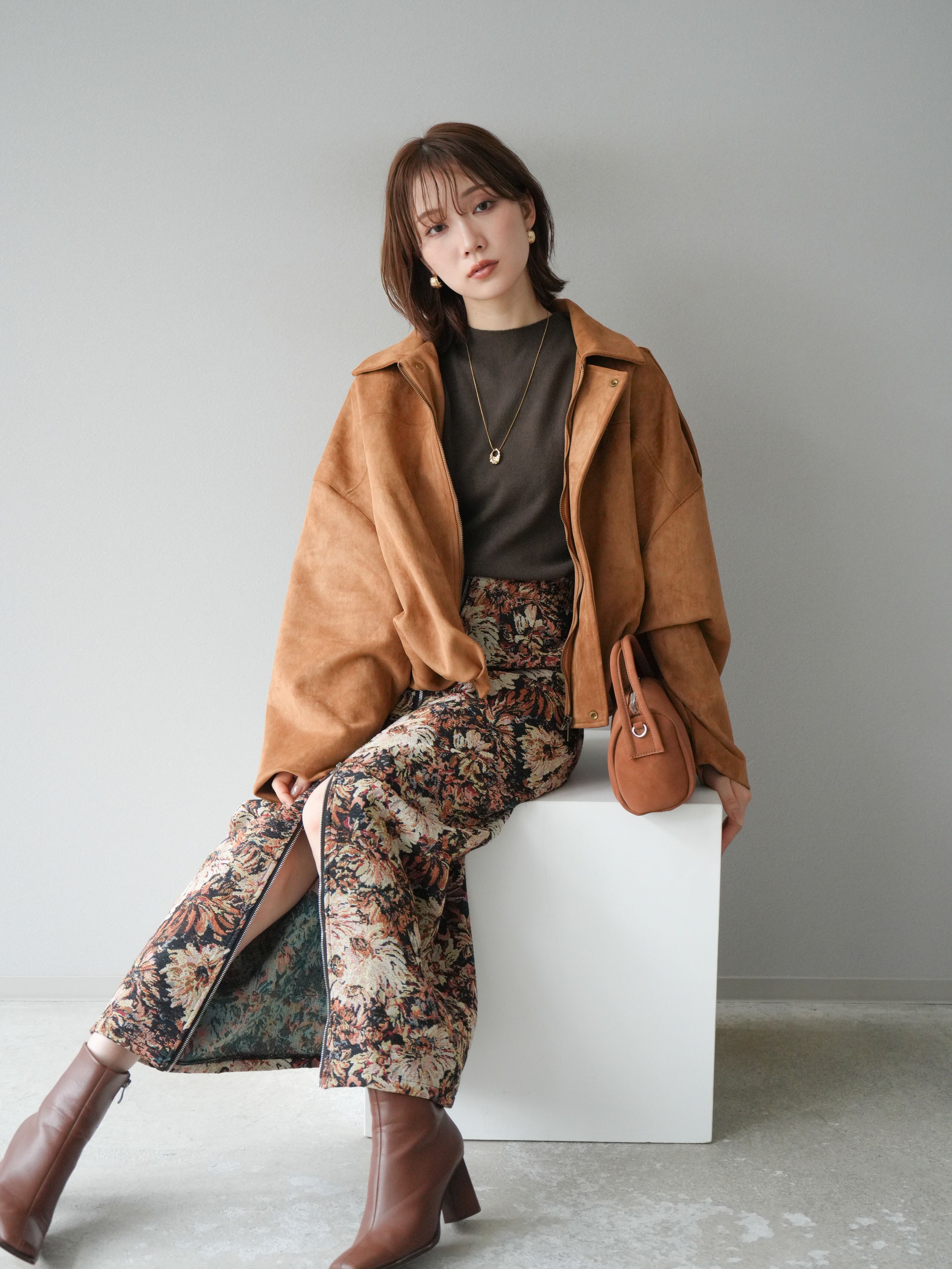 予約]スウェードオーバーブルゾン/キャメル – Lumier