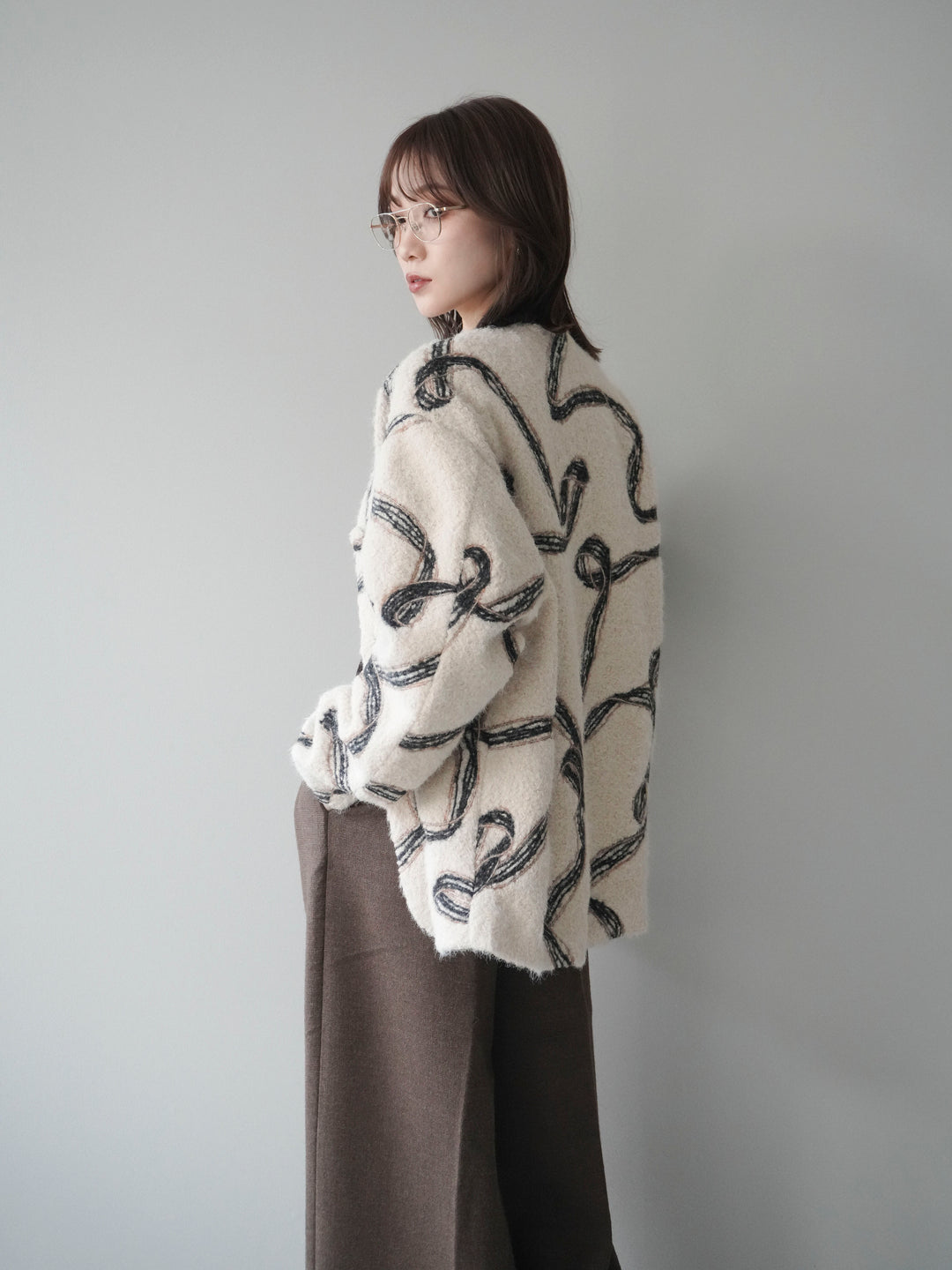 [予約]ニュアンス刺繍ブークレニットジャケット/white