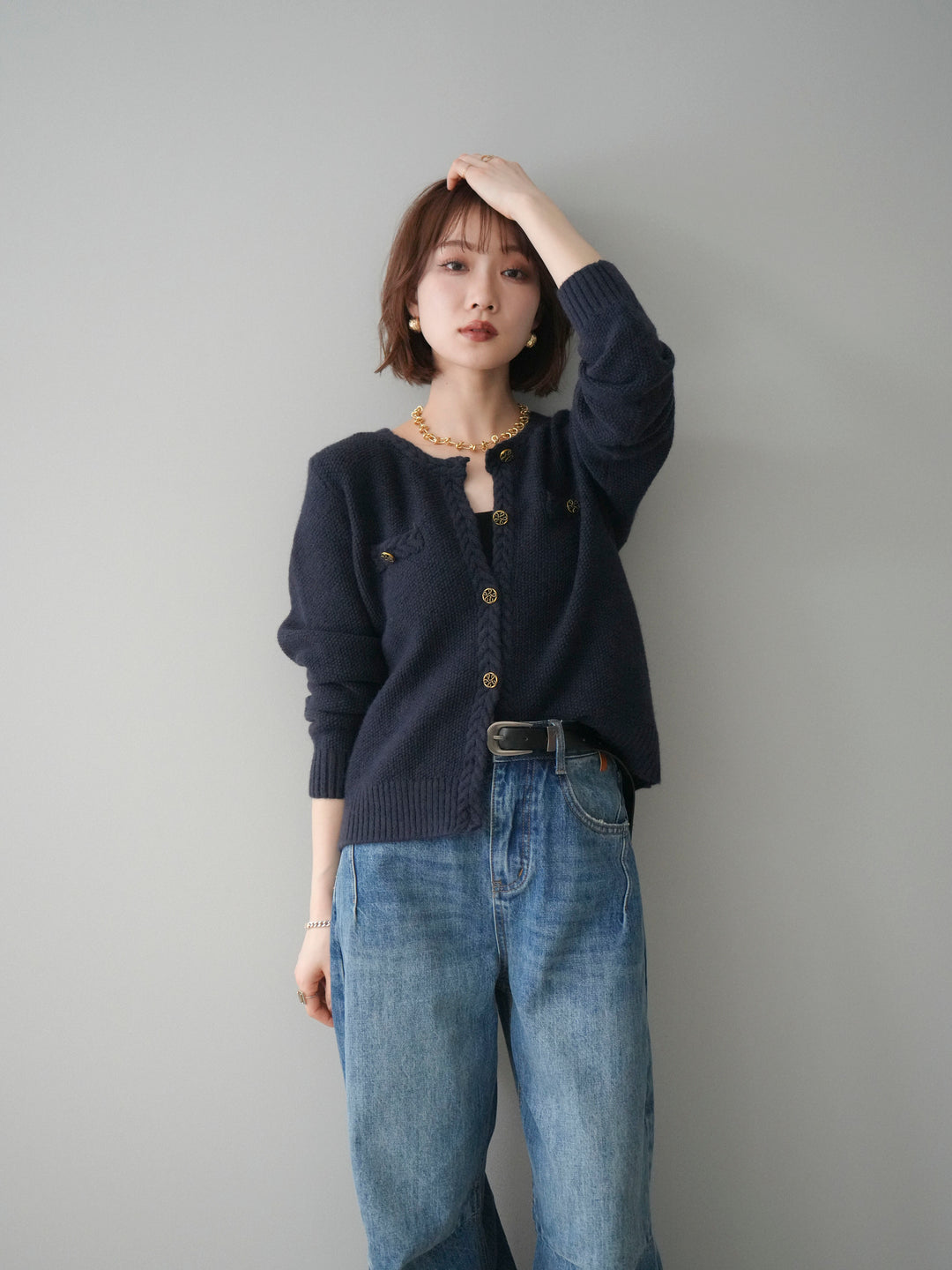 [予約]編みこみアンティークボタンニットカーディガン/navy