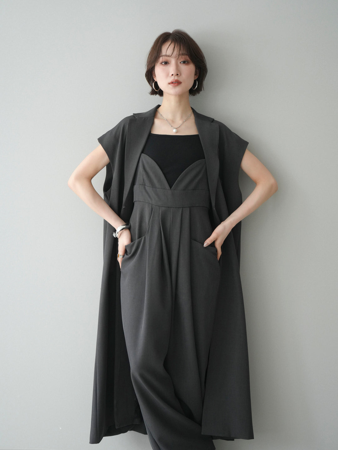 [予約]フレンチスリーブロングジレ/charcoal