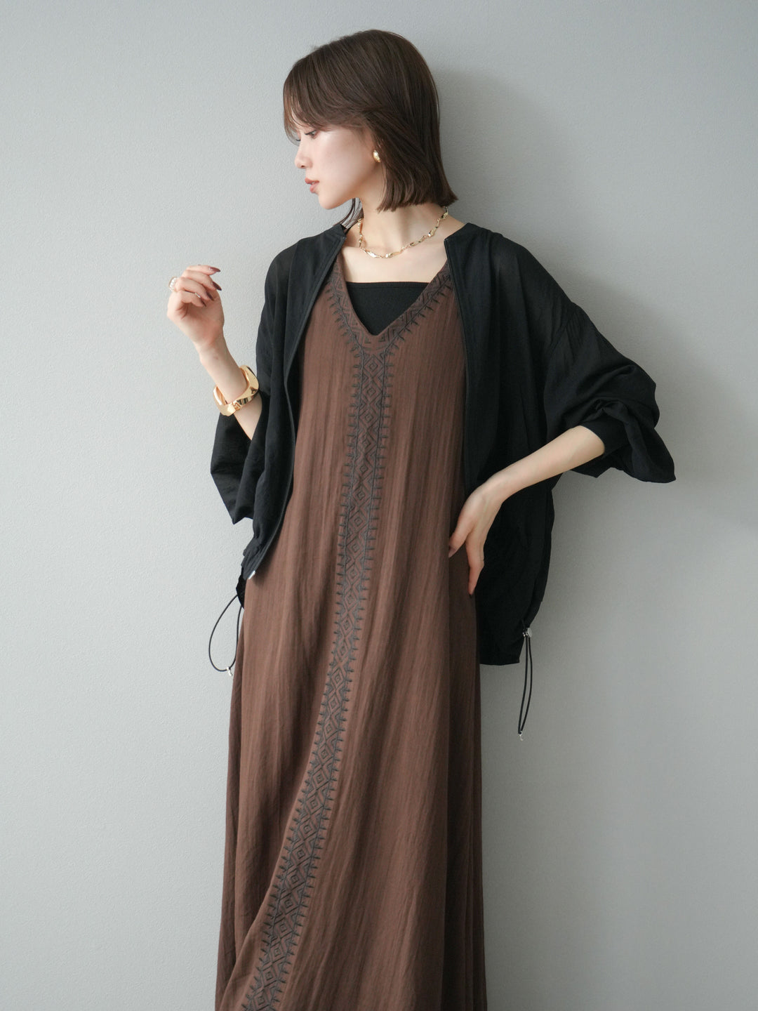 [予約]刺繍Vネックワンピース/ブラウン