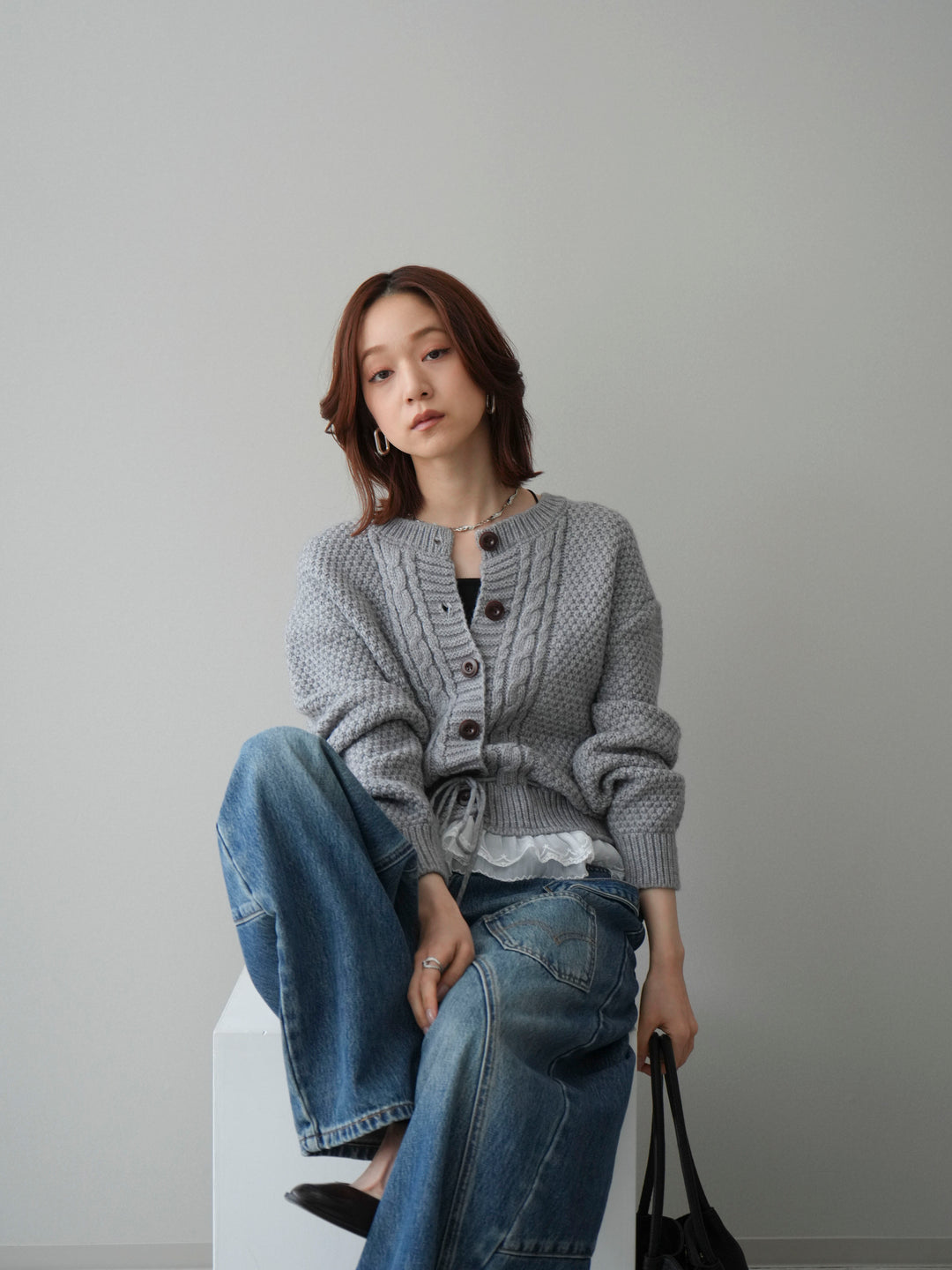 [SET]裾レースケーブルニットカーディガン+ペインターカーブデニムパンツ(2set)