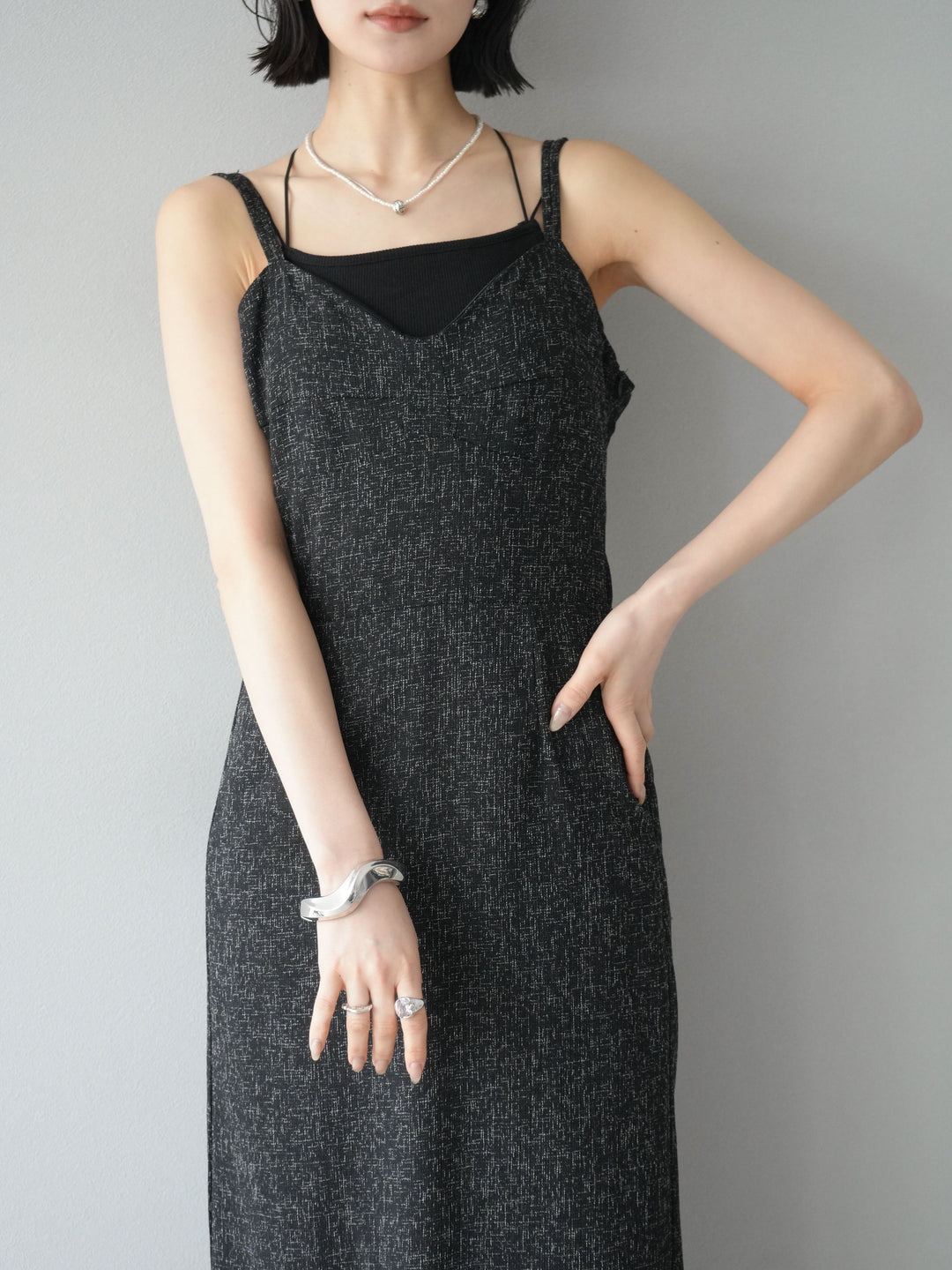 [預購] 夏季粗花呢露背吊帶洋裝/黑色