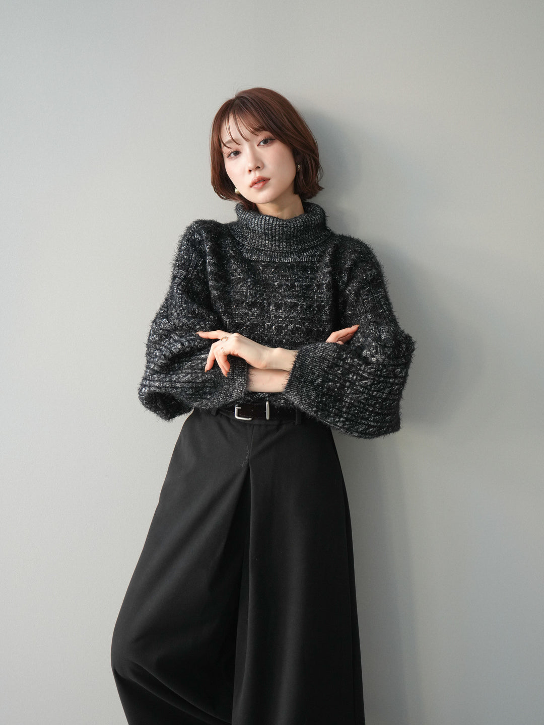 [予約]オフタートルケーブル編みニットプルオーバー/black