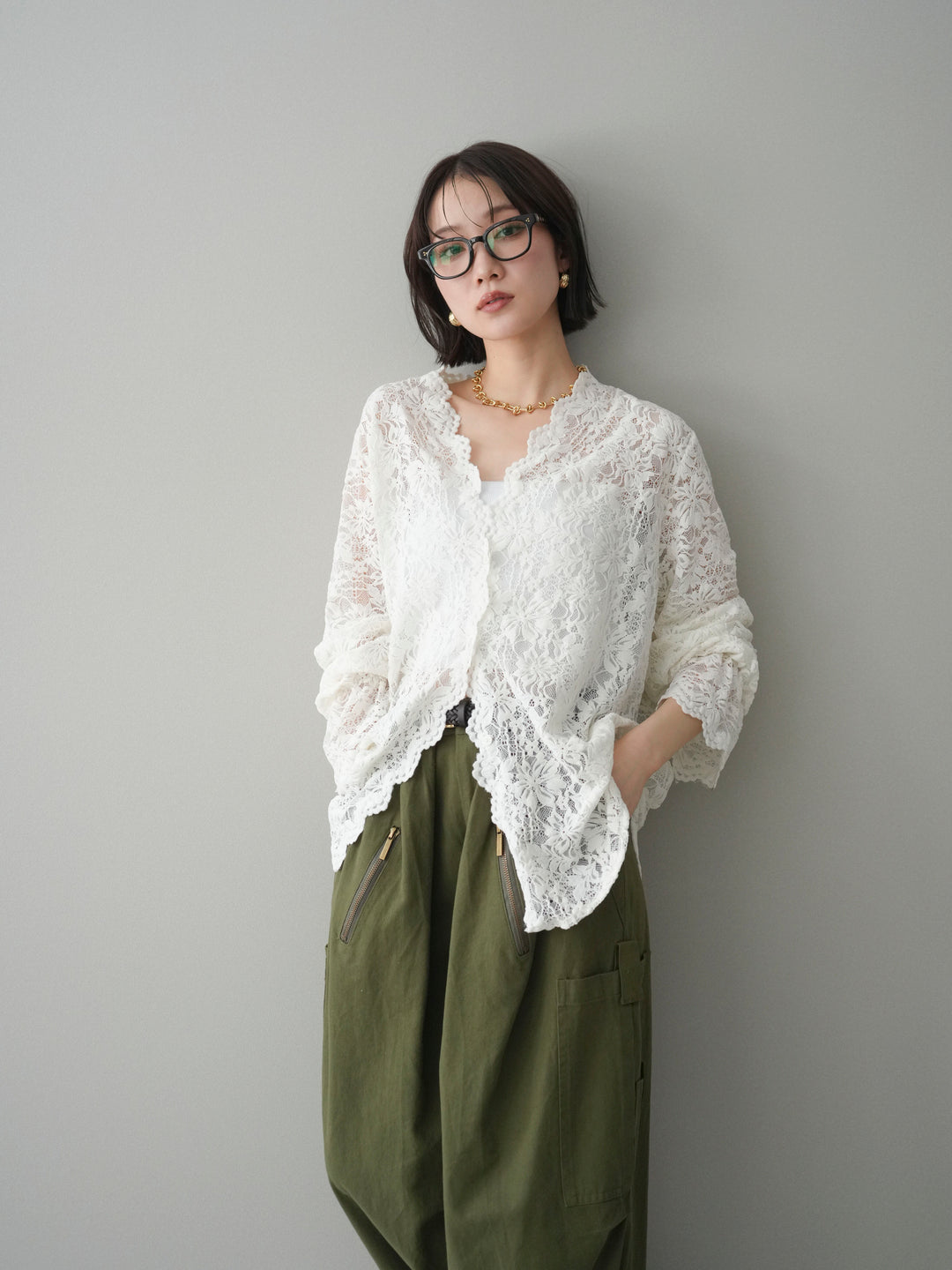 [SET]Vネックレースブラウス+選べるアクセセット(2set)