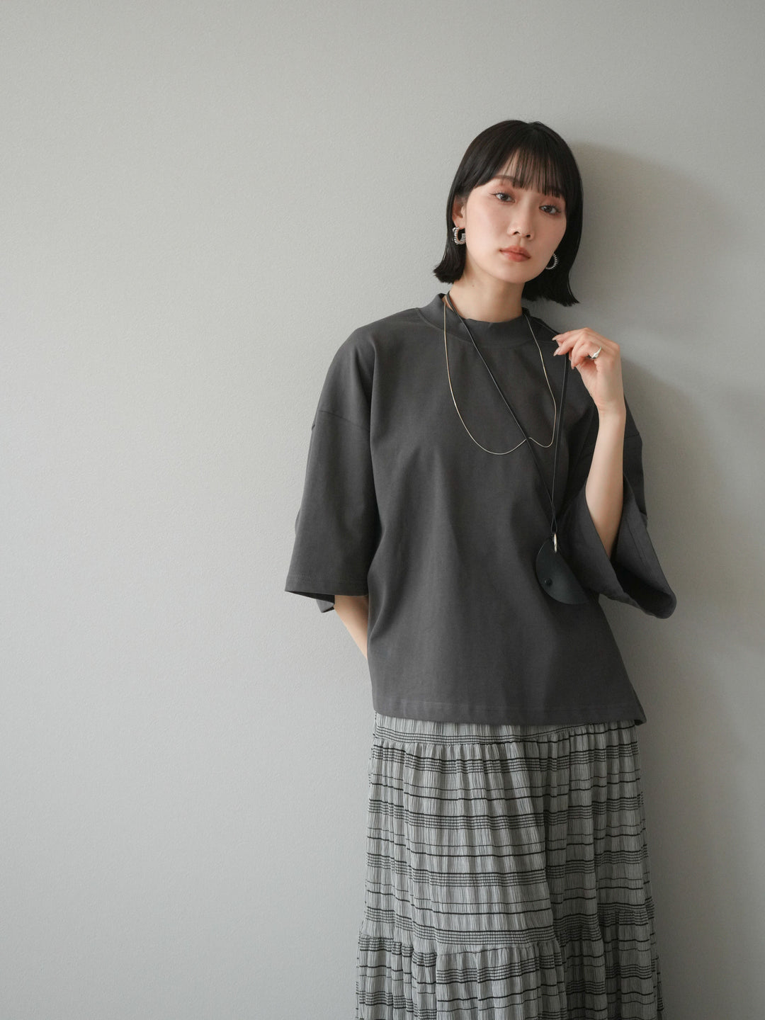 [予約]モックネックコットンルーズTシャツ/チャコール