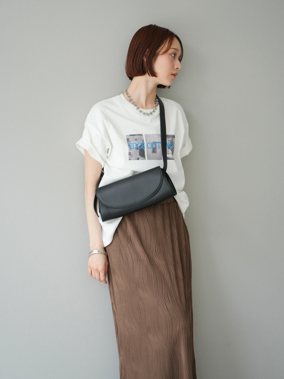 [SET]ネオンロゴコラージュフォトプリントオーバーTシャツ+ウェーブパイピングタイトスカート(2set)