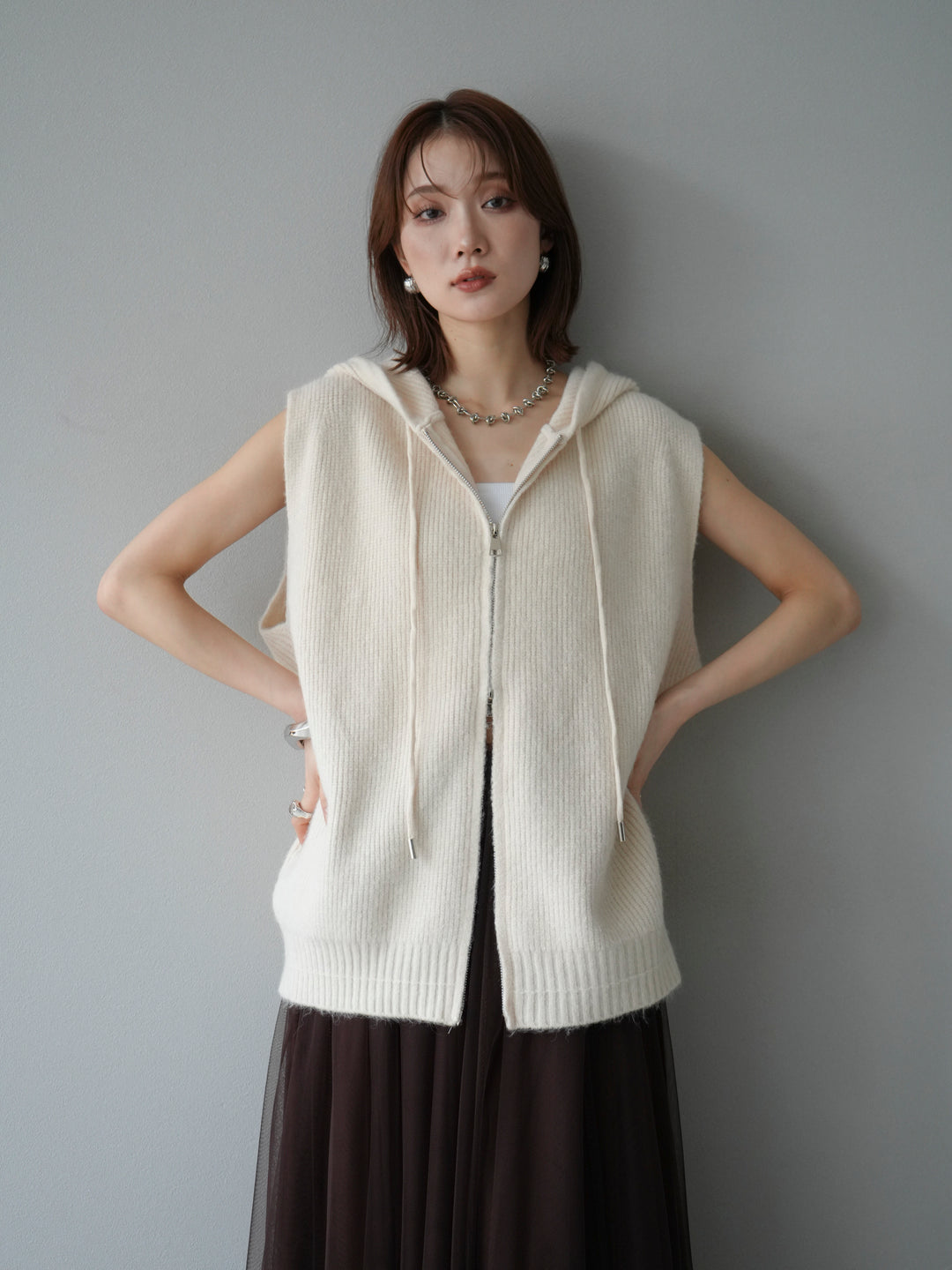 【預購】無袖針織連帽衫/象牙白