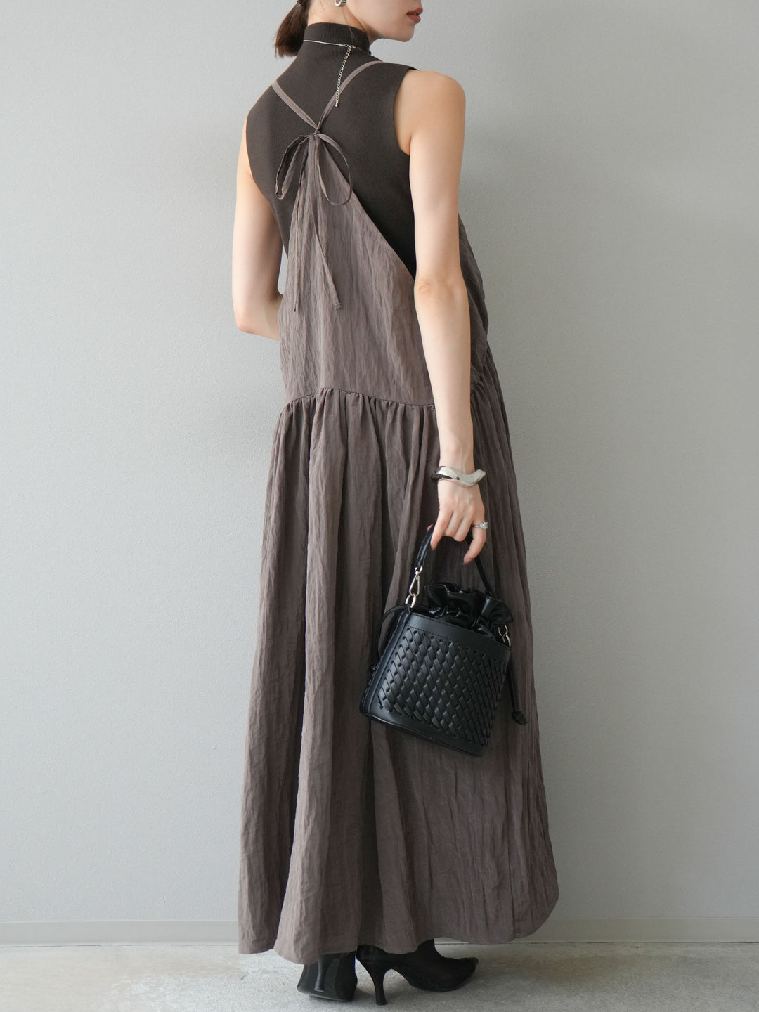 [予約]シボ加工シャイニーキャミワンピース/ブラウン