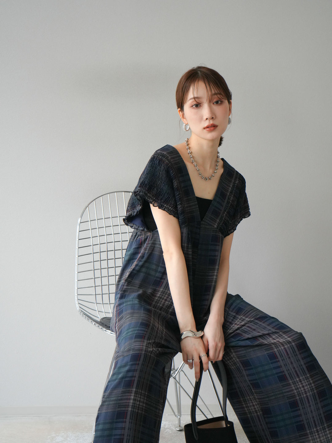 【預購】透視格紋褶皺工裝褲/海軍藍