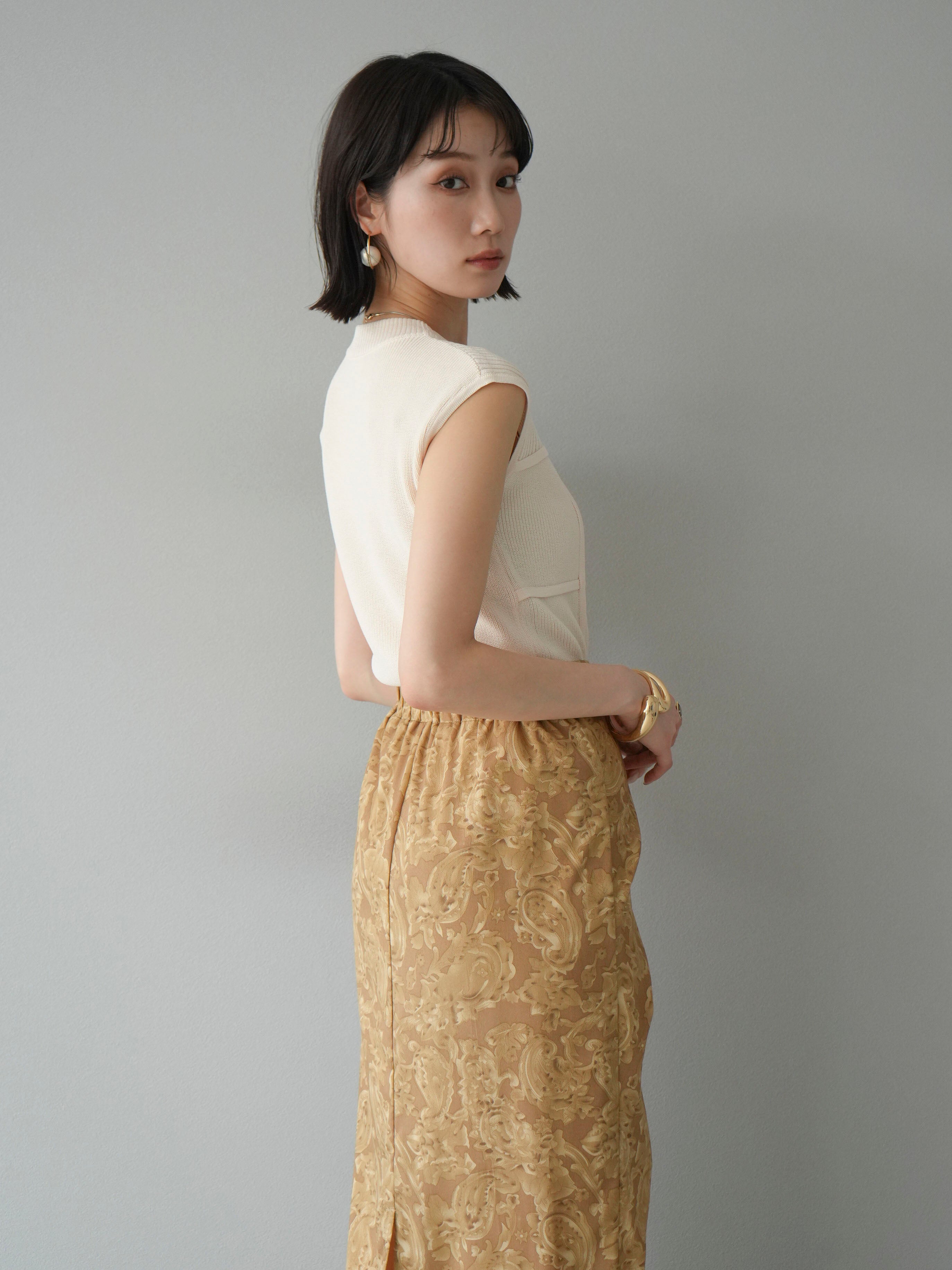 ☆PRADA☆ ベージュ ノースリーブニット ノースリーブ PRADA(プラダ) ニット・セーター(レディース