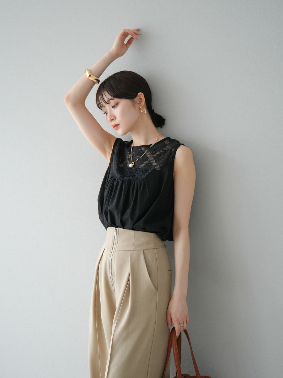 [予約]インド製コットンレース切替ノースリブラウス/ブラック