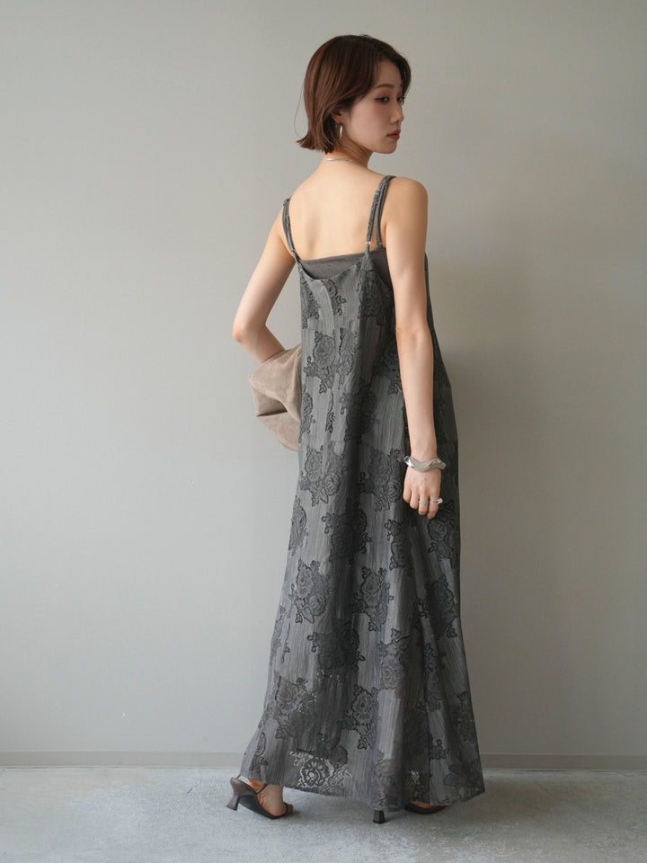 【預購】花朵蕾絲吊帶洋裝 / 灰色