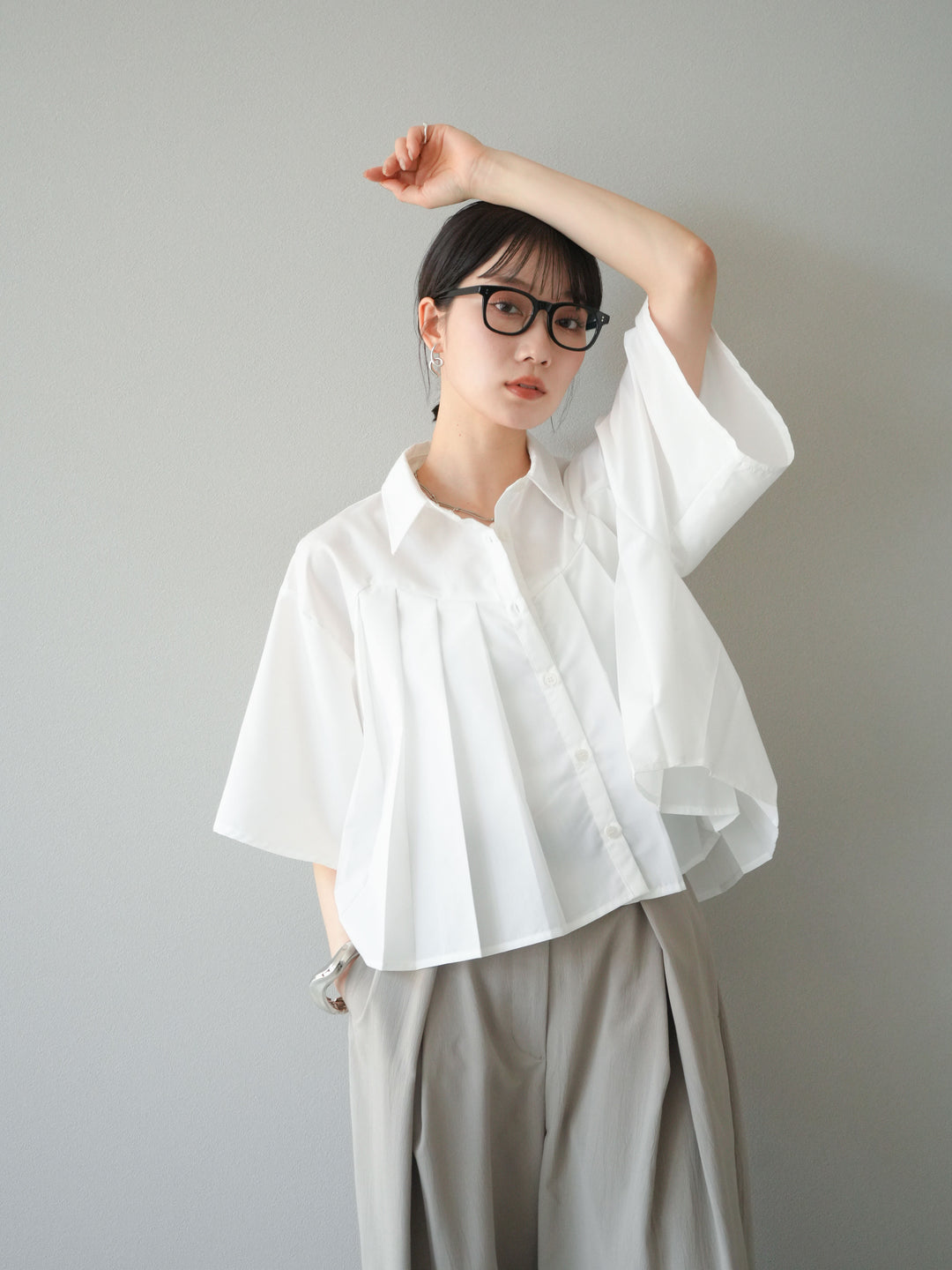 [予約]ブロードプリーツショートシャツ/オフ