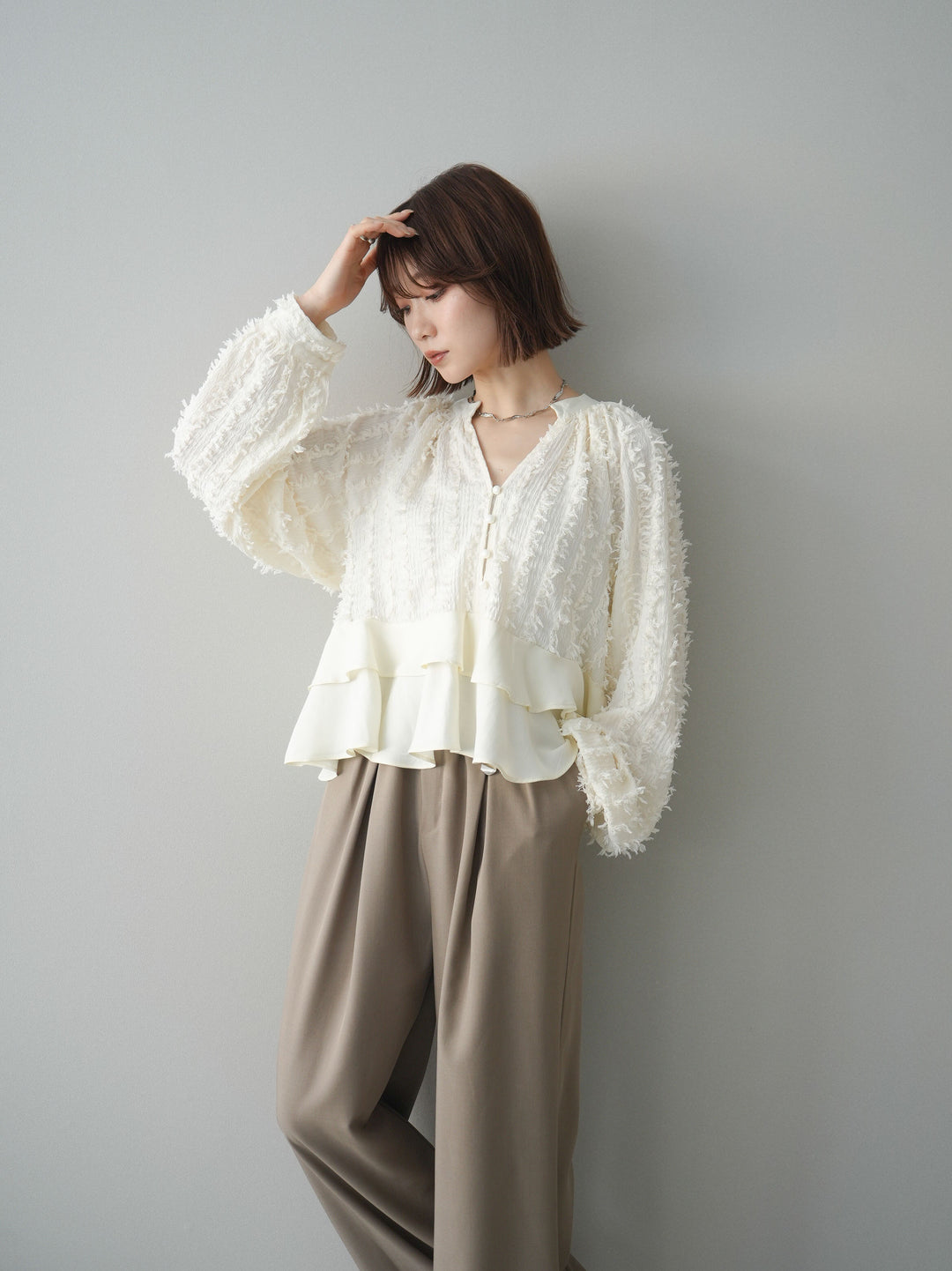 [SET]ジャガードぺプラムフリルブラウス+ジャガードぺプラムフリルブラウス(2set)