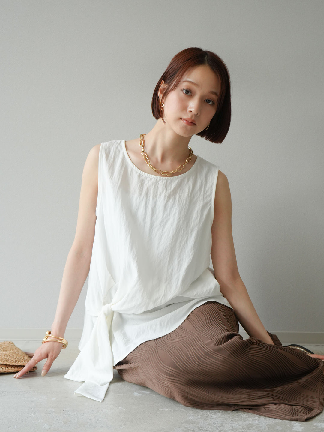 [SET] 前裹式無袖上衣+波浪滾邊緊身裙（2套）