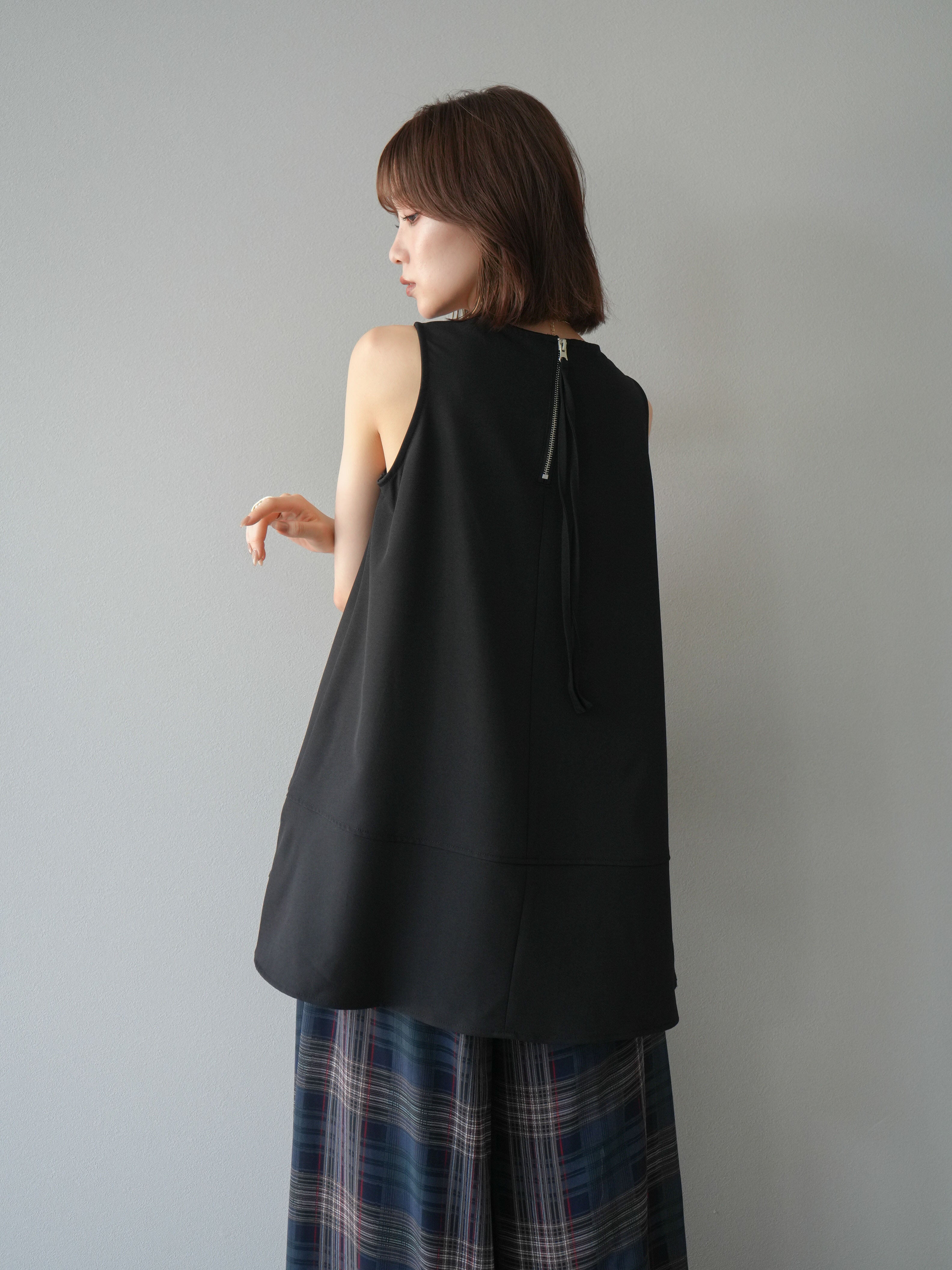 予約]フレアノースリーチュニック/ブラック – Lumier