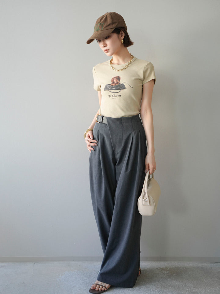 【套裝】狗狗緊身T卹+不對稱皮帶束口寬褲（兩件套）