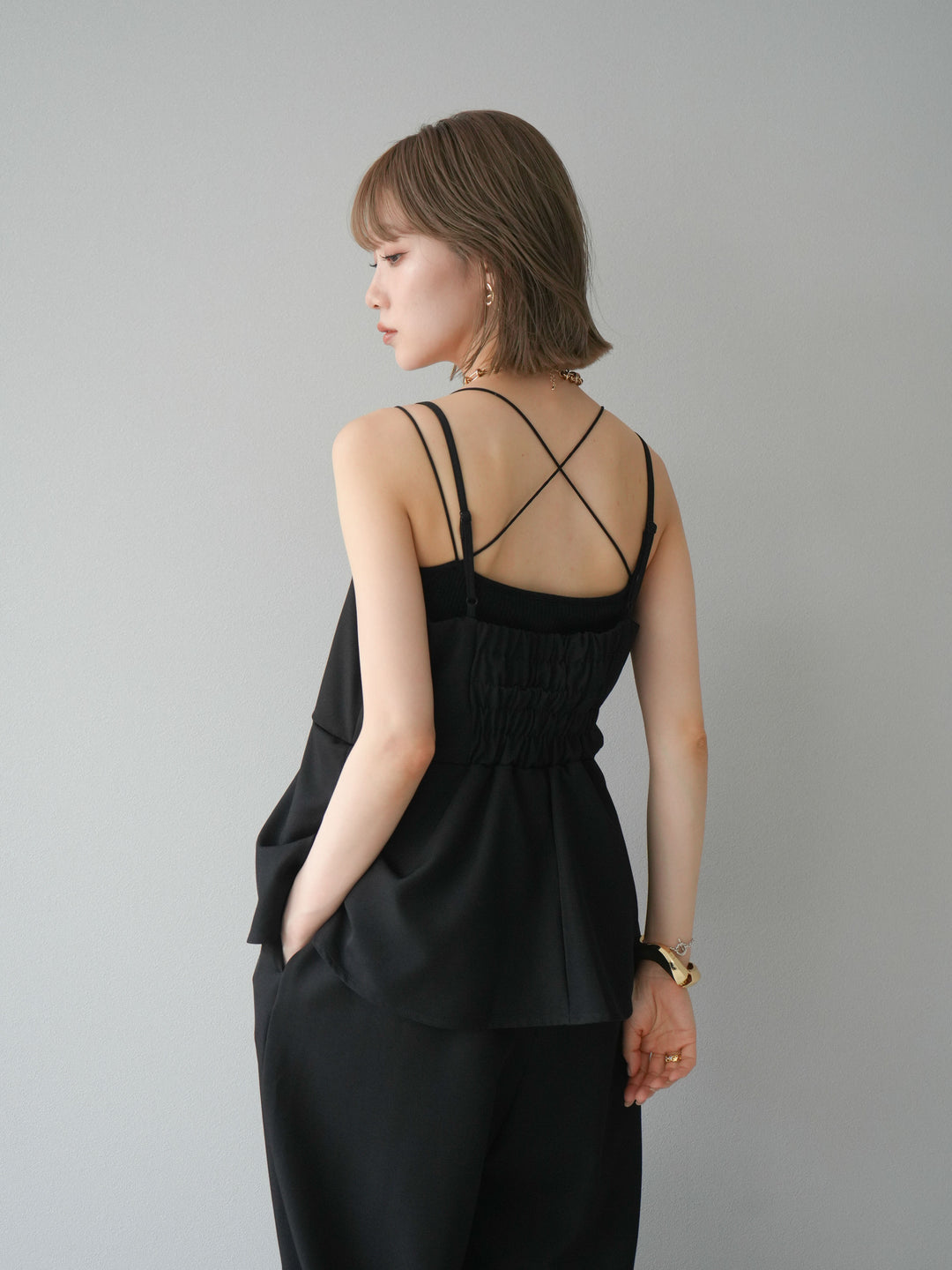 [預購] 亞麻觸感多層吊帶連身衣/黑色