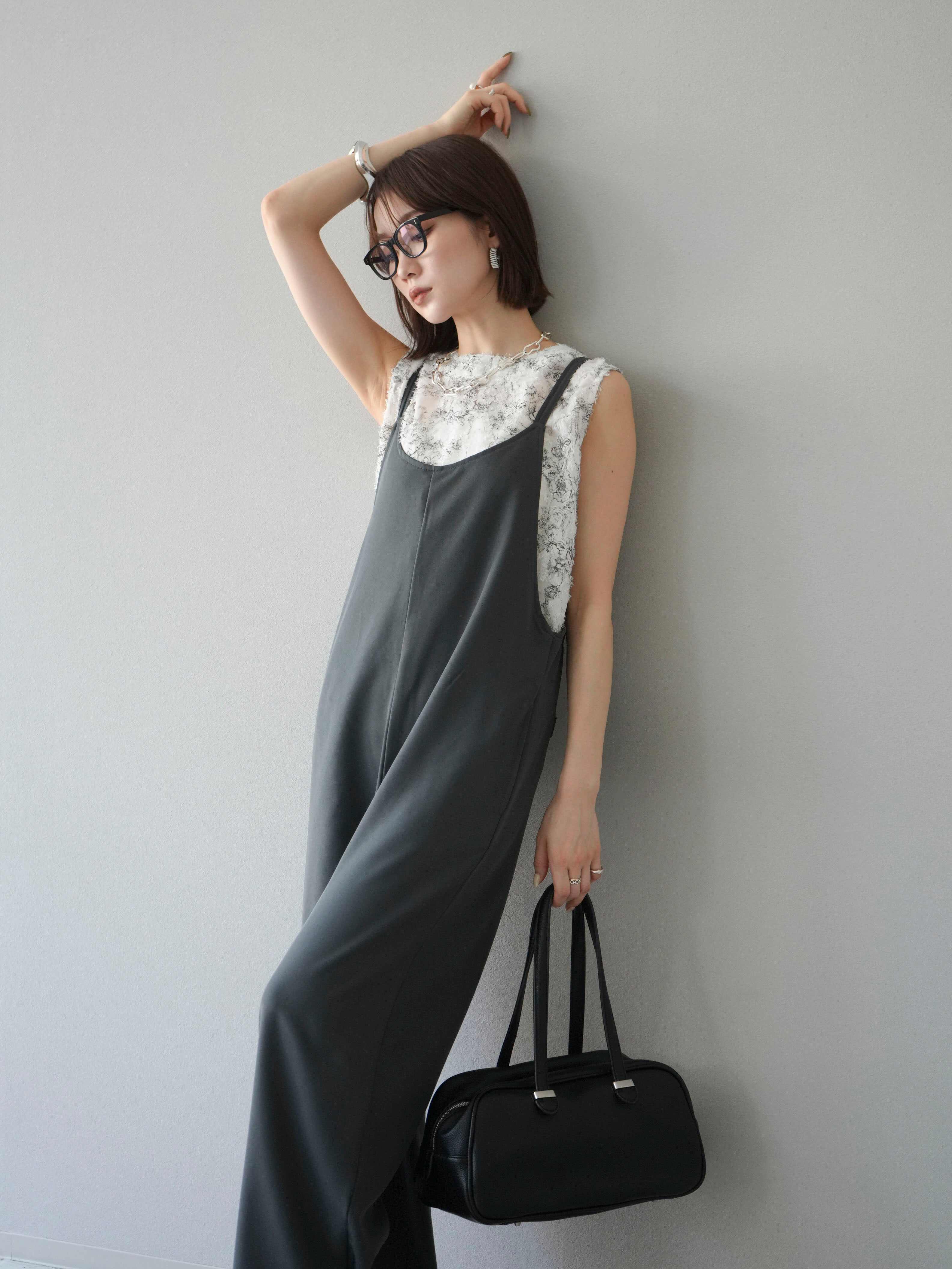 予約]バックデザインダブルストラップオールインワン/チャコール – Lumier