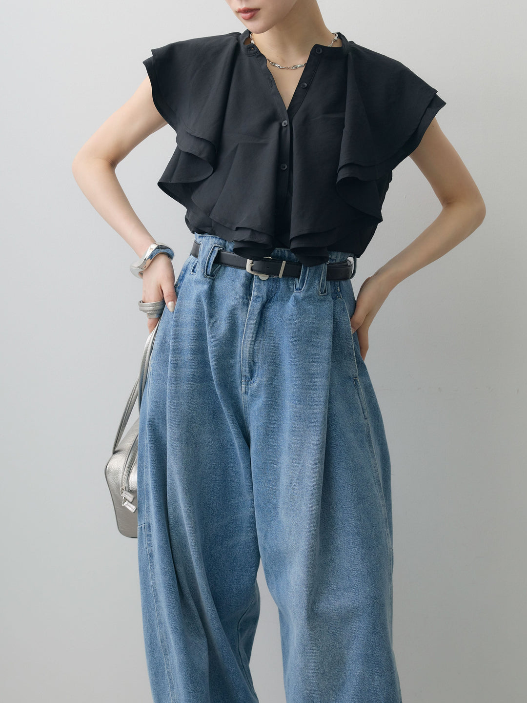 [予約]ラッフルドレープノースリブラウス/black