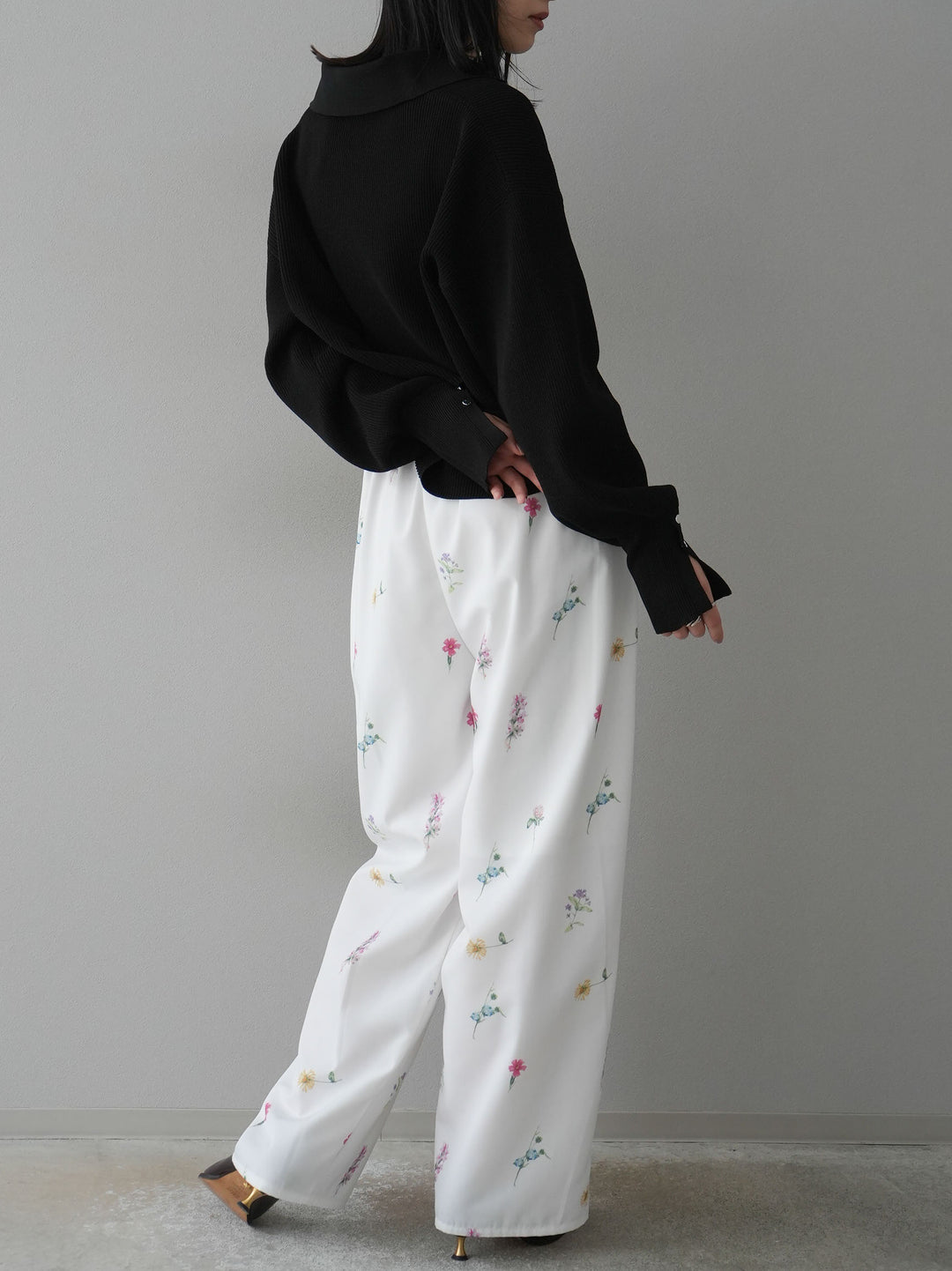 [SET]ボリュームスリーブポロニットカーディガン+フラワーアートプリントタックパンツ(2set)