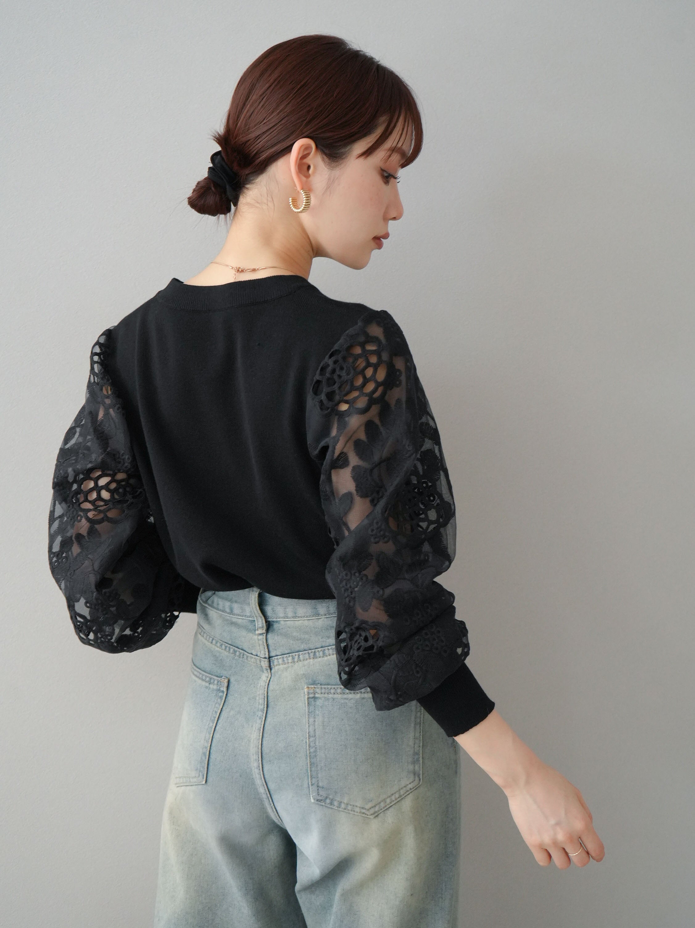 予約]レーススリーブニットプルオーバー/ブラック – Lumier