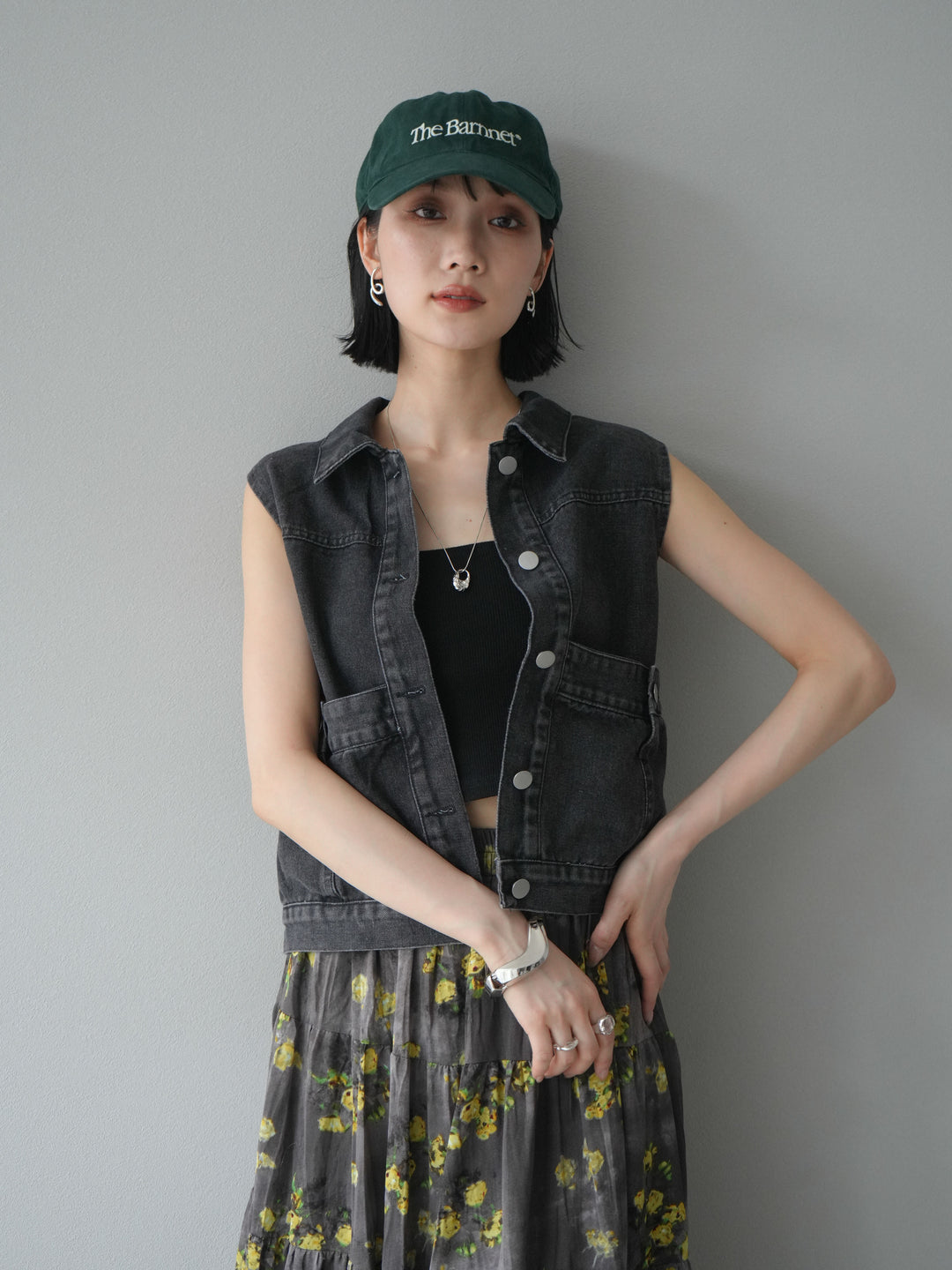 【預購】口袋設計牛仔無袖外套/黑色