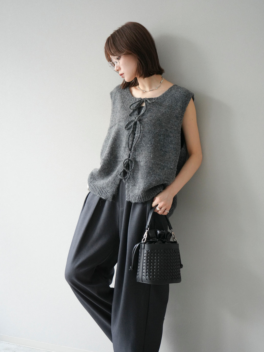 [予約]フロントスリットリボンニットベスト/グレー