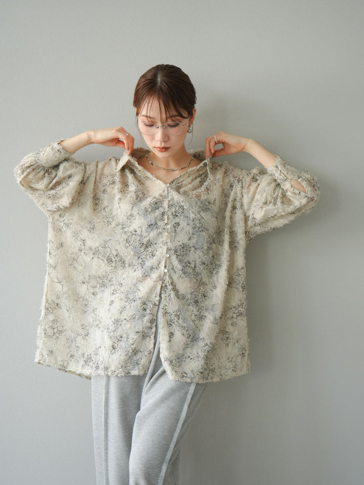 [予約]ニュアンスフリンジジャガードボリュームスリーブブラウス/ベージュ