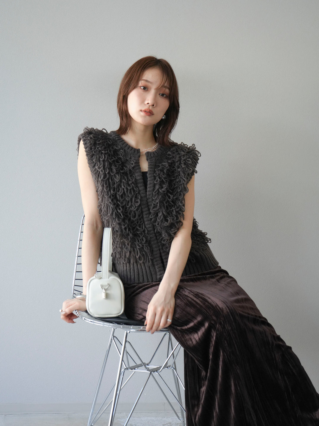 [SET]レザー襟オンブレチェックオーバーシャツ +ループデザインホックベスト +クラッシュベロアナロースカート(3set)