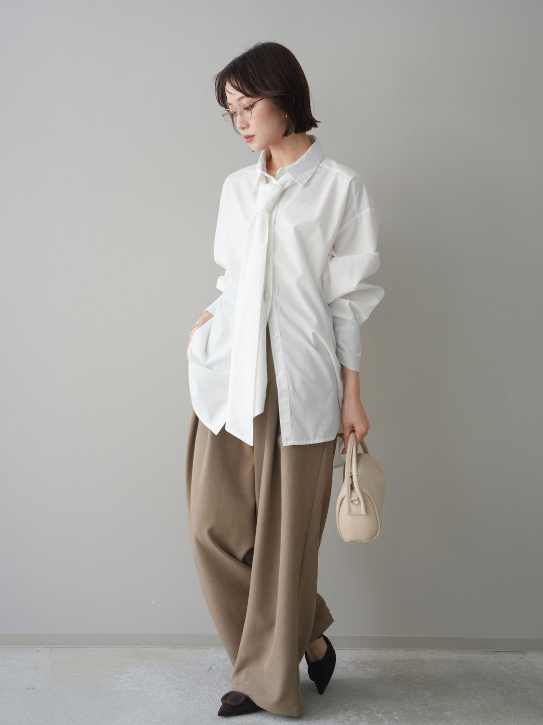 [予約]サテンベルトタックワイドパンツ/beige