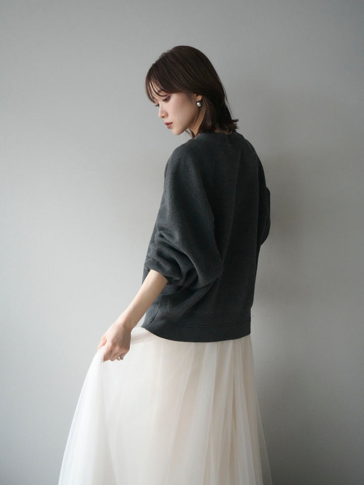 [予約]スウェットライクビーズロゴ刺繍ニットプルオーバー/charcoal